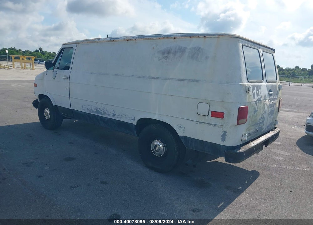 1991 CHEVROLET G20 VIN: 1GCEG25K1M7112813