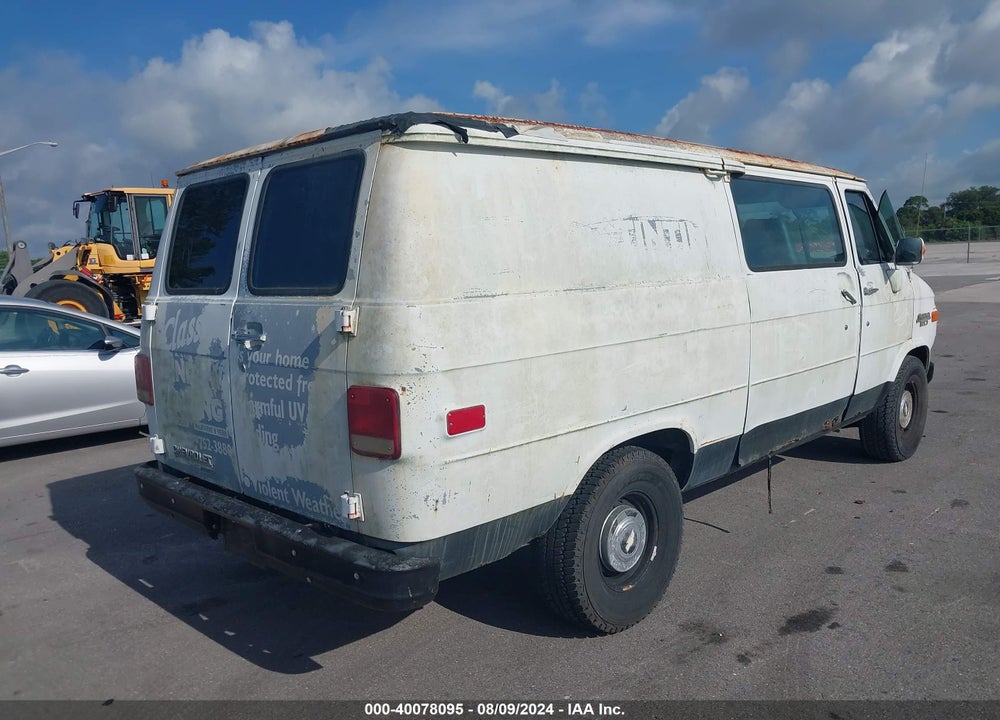 1991 CHEVROLET G20 VIN: 1GCEG25K1M7112813