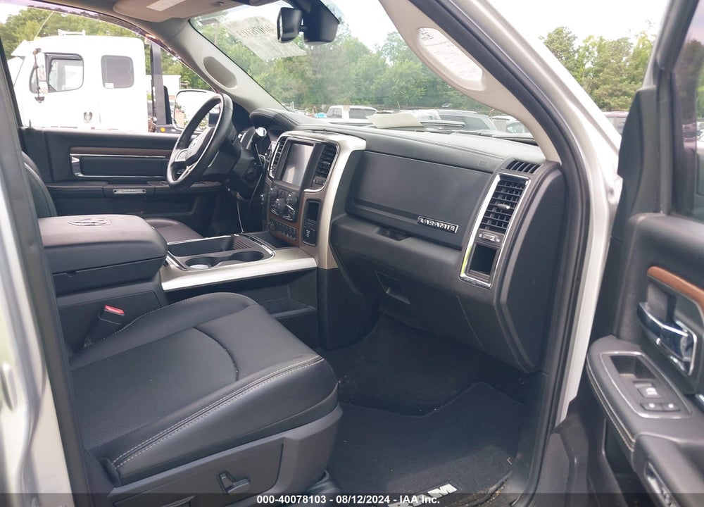 2017 RAM 2500 LAIE  4X4 6'4 BOX VIN: 3C6UR5FL5HG664122