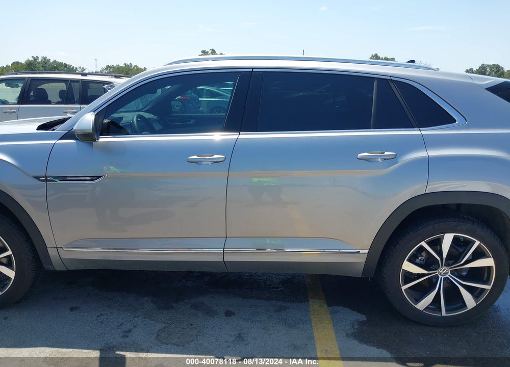 2024 VOLKSWAGEN ATLAS CROSS SPORT 2.0T SEL PREMIUM R-LINE VIN: 1V2FE2CA3RC231206