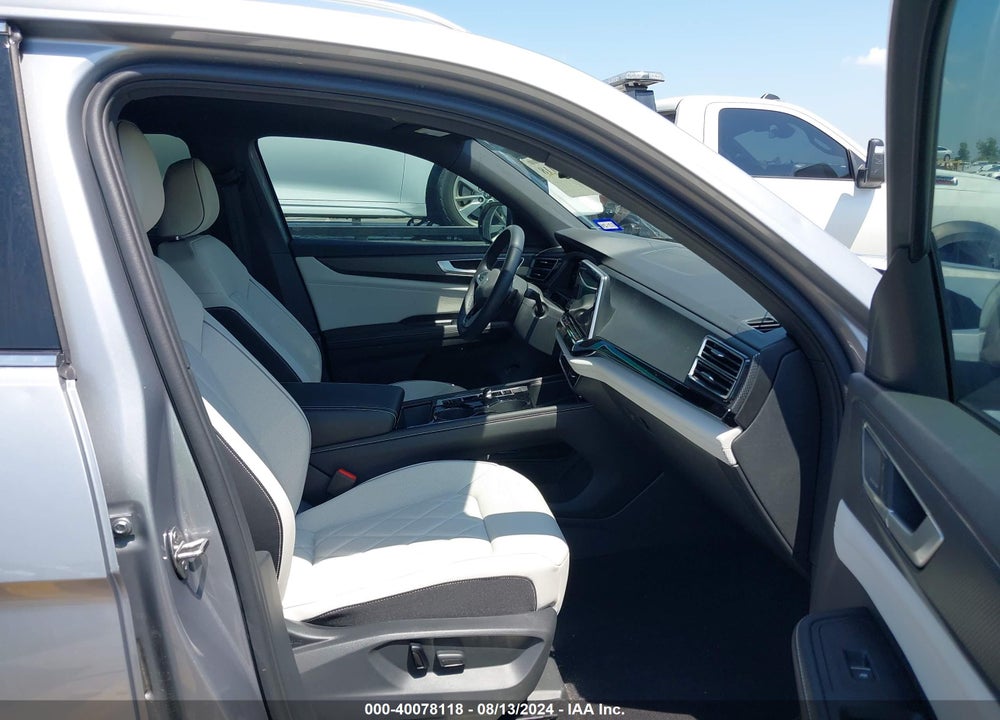 2024 VOLKSWAGEN ATLAS CROSS SPORT 2.0T SEL PREMIUM R-LINE VIN: 1V2FE2CA3RC231206