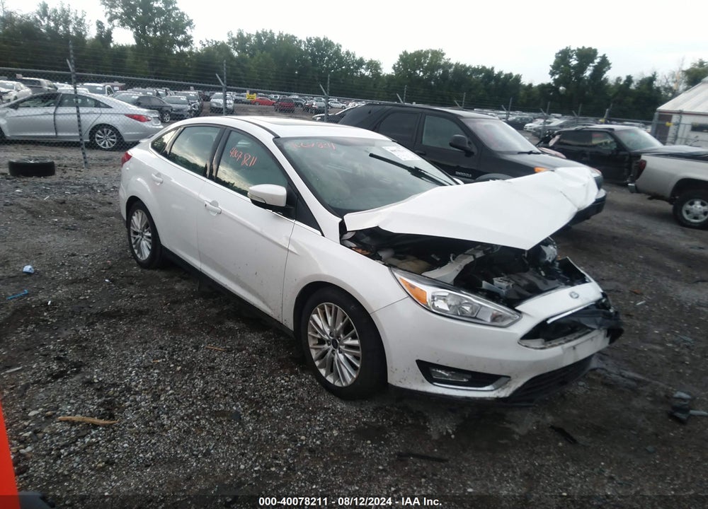 2018 FORD FOCUS TITANIUM VIN: 1FADP3J25JL288277