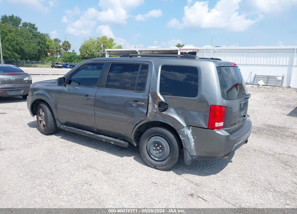 2011 HONDA PILOT EX-L VIN: 5FNYF4H62BB059895
