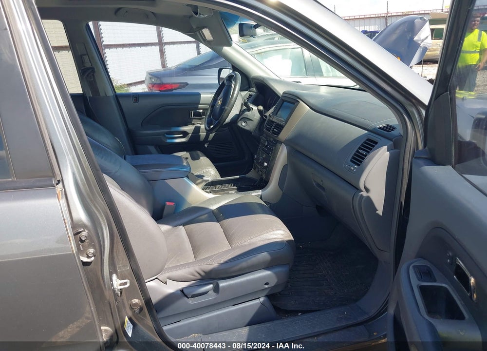 2007 HONDA PILOT EX-L VIN: 5FNYF28757B038737