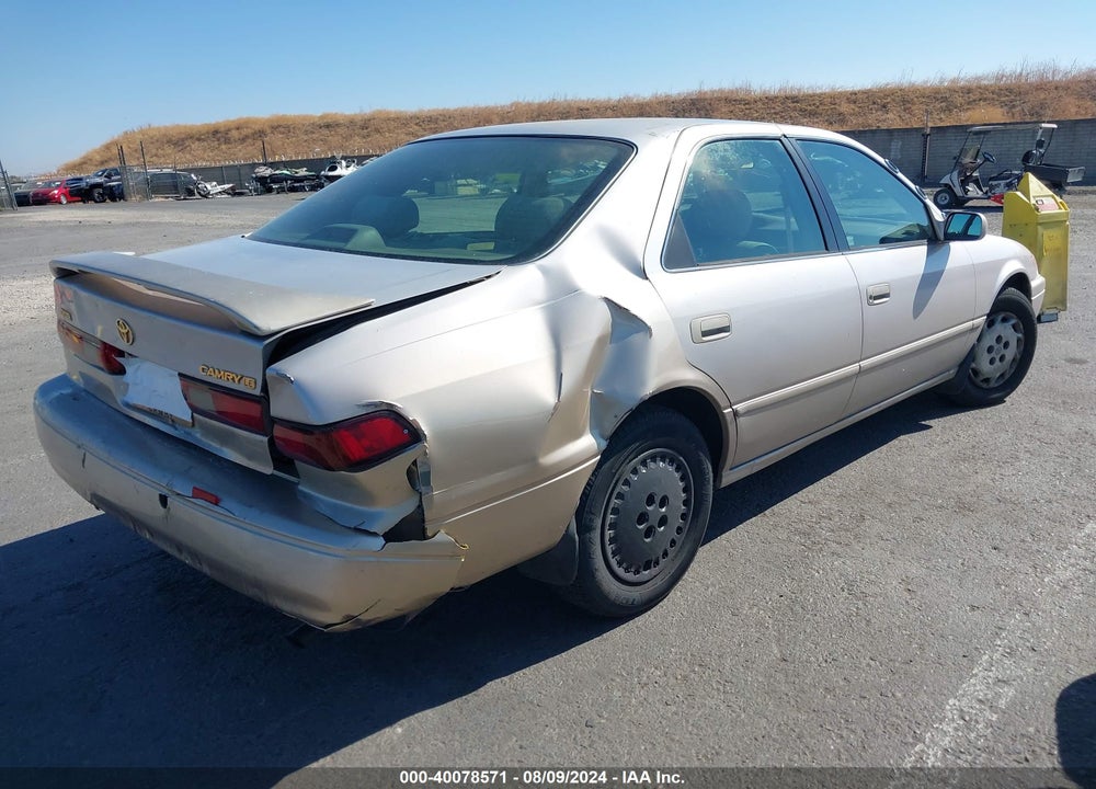 1997 TOYOTA CAMRY LE VIN: 4T1BG22K1VU094075