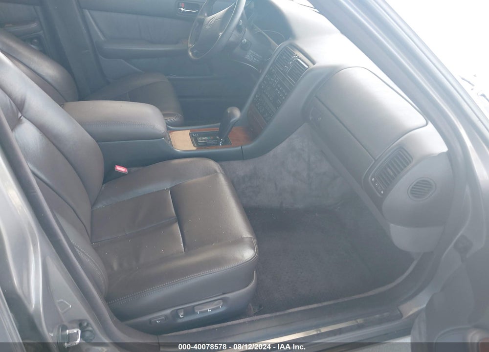 1993 LEXUS LS 400 VIN: JT8UF11E3P0152301