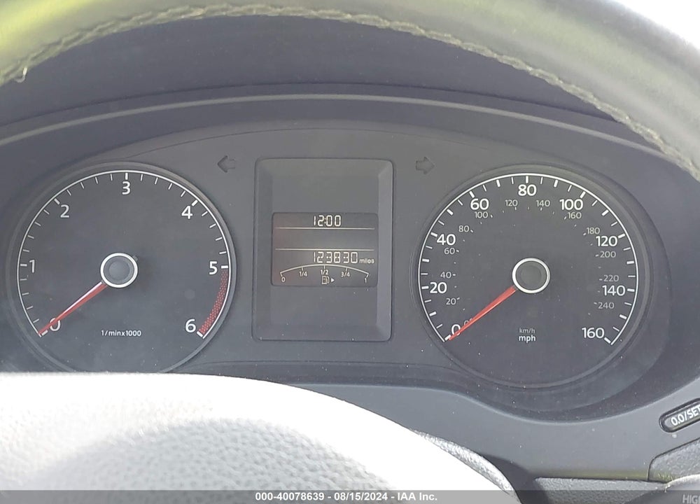 2011 VOLKSWAGEN JETTA 2.0L TDI VIN: 3VWLL7AJ9BM049781