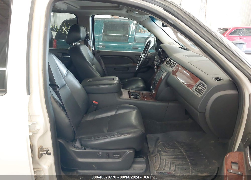2013 CHEVROLET SUBURBAN 1500 LTZ VIN: 1GNSKKE70DR346272