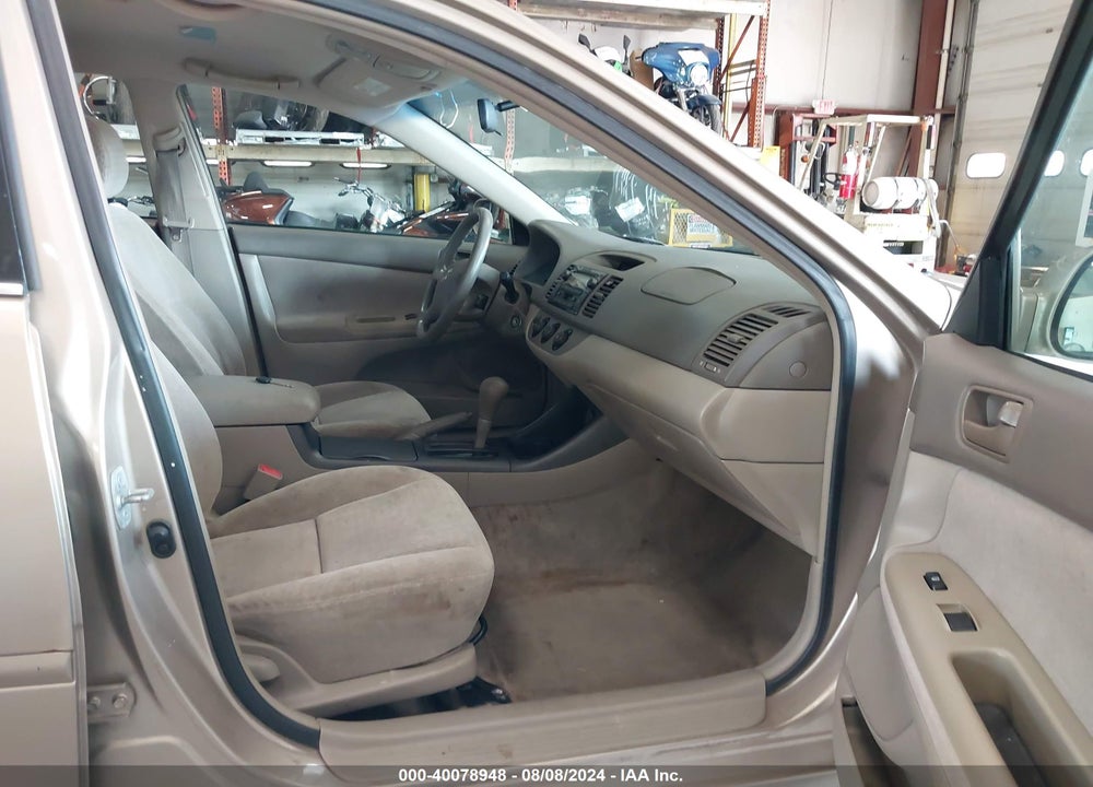 2002 TOYOTA CAMRY LE VIN: 4T1BE32K92U077046