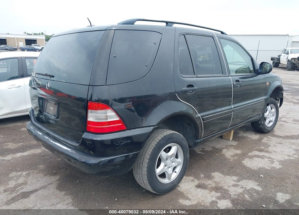 2001 MERCEDES-BENZ ML 320 VIN: 4JGAB54E11A263221