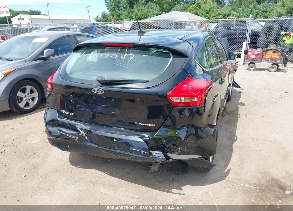 2018 FORD FOCUS TITANIUM VIN: 1FADP3N22JL250080