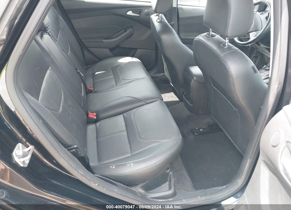 2018 FORD FOCUS TITANIUM VIN: 1FADP3N22JL250080