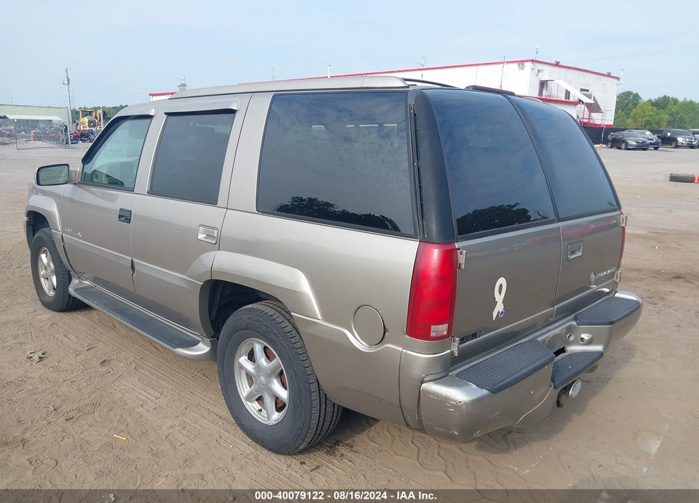 2000 CADILLAC ESCALADE STANDARD VIN: 1GYEK63R9YR230179