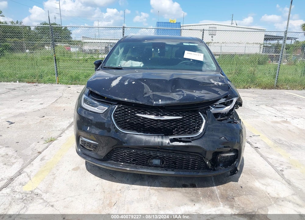 2024 CHRYSLER PACIFICA TOURING L VIN: 2C4RC1BG9RR128495