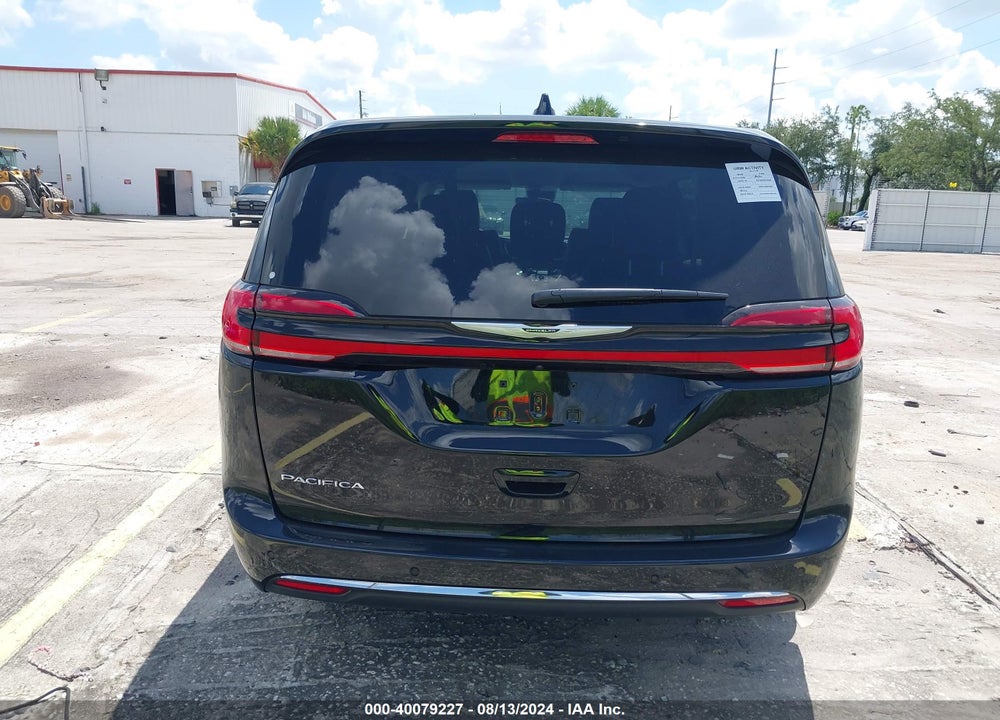 2024 CHRYSLER PACIFICA TOURING L VIN: 2C4RC1BG9RR128495