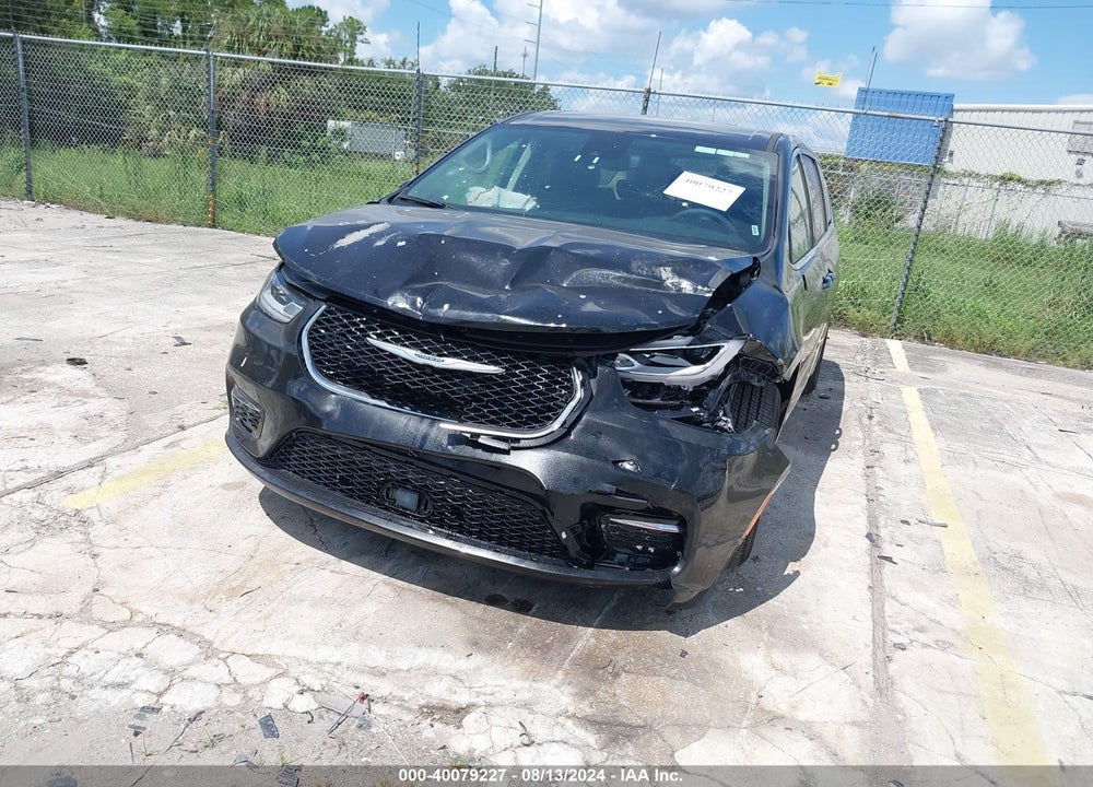 2024 CHRYSLER PACIFICA TOURING L VIN: 2C4RC1BG9RR128495