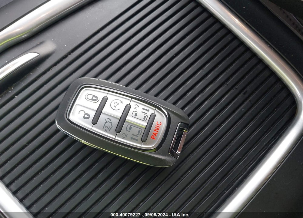 2024 CHRYSLER PACIFICA TOURING L VIN: 2C4RC1BG9RR128495