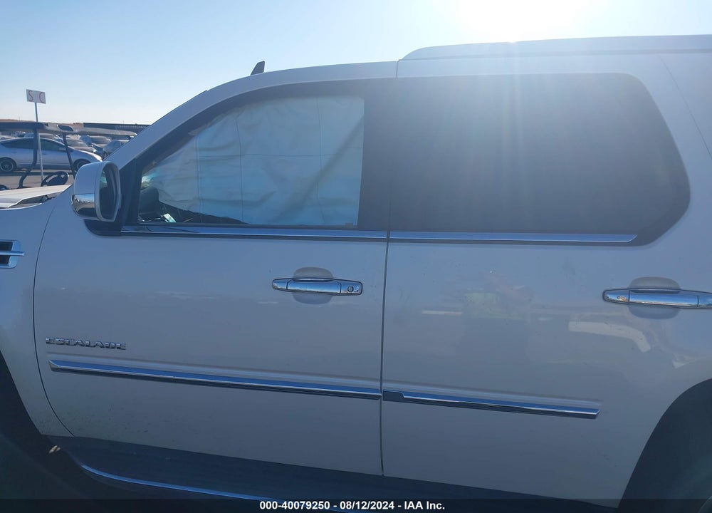 2013 CADILLAC ESCALADE LUXURY VIN: 1GYS4BEF9DR310939
