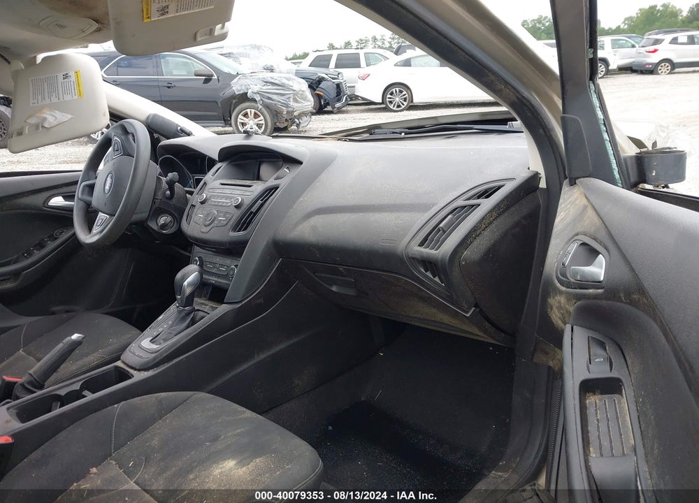 2017 FORD FOCUS SE VIN: 1FADP3F24HL304908