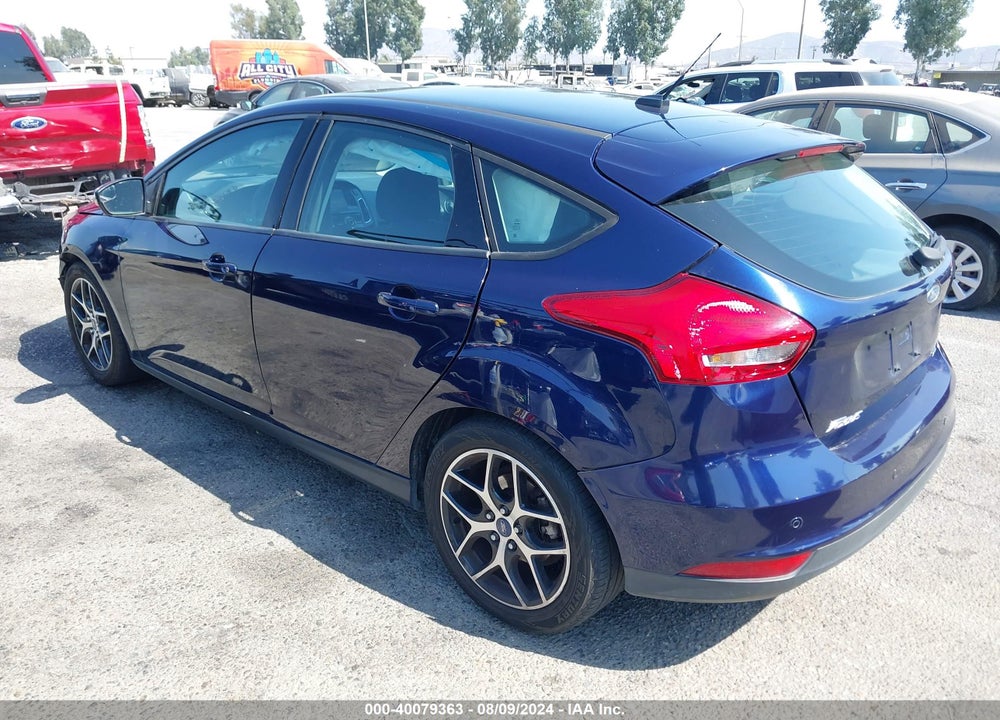2017 FORD FOCUS SEL VIN: 1FADP3M24HL236127