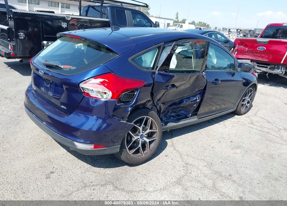 2017 FORD FOCUS SEL VIN: 1FADP3M24HL236127