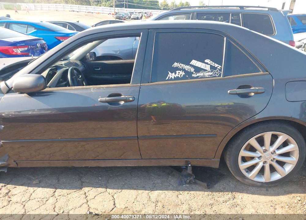 2001 LEXUS IS 300 VIN: JTHBD182510027185