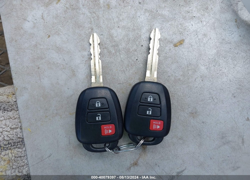2015 TOYOTA RAV4 XLE VIN: 2T3RFREV5FW309885