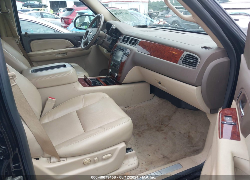 2014 CHEVROLET SUBURBAN 1500 LTZ VIN: 1GNSKKE77ER191964