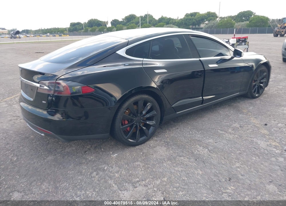 2015 TESLA MODEL S VIN: 5YJSA1H14FF099425