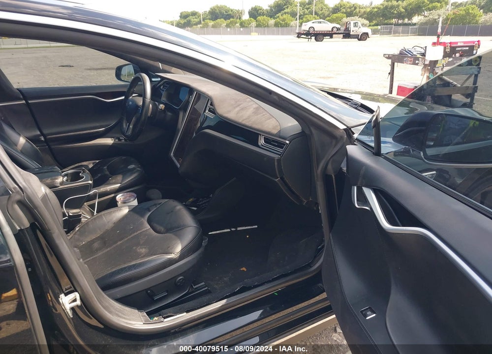 2015 TESLA MODEL S VIN: 5YJSA1H14FF099425