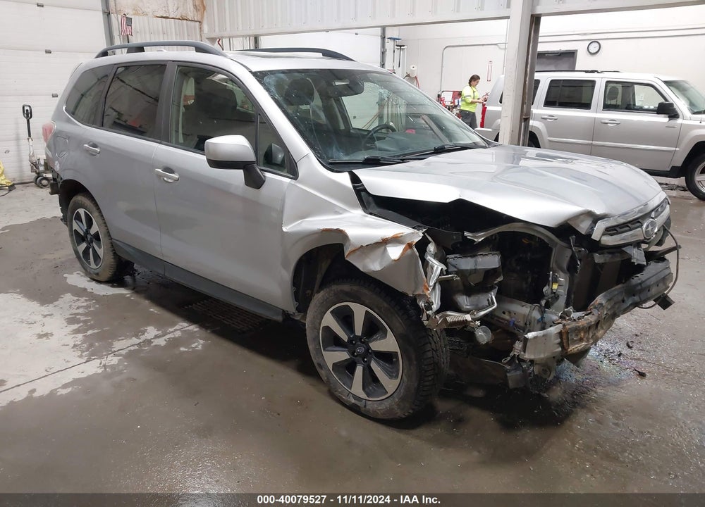 2017 SUBARU FORESTER 2.5I PREMIUM VIN: JF2SJAEC0HH517537