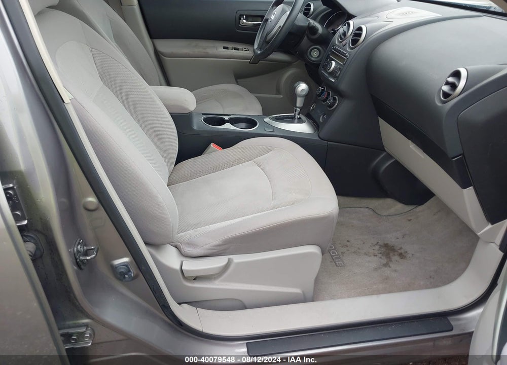 2014 NISSAN ROGUE SELECT S VIN: JN8AS5MV6EW700695