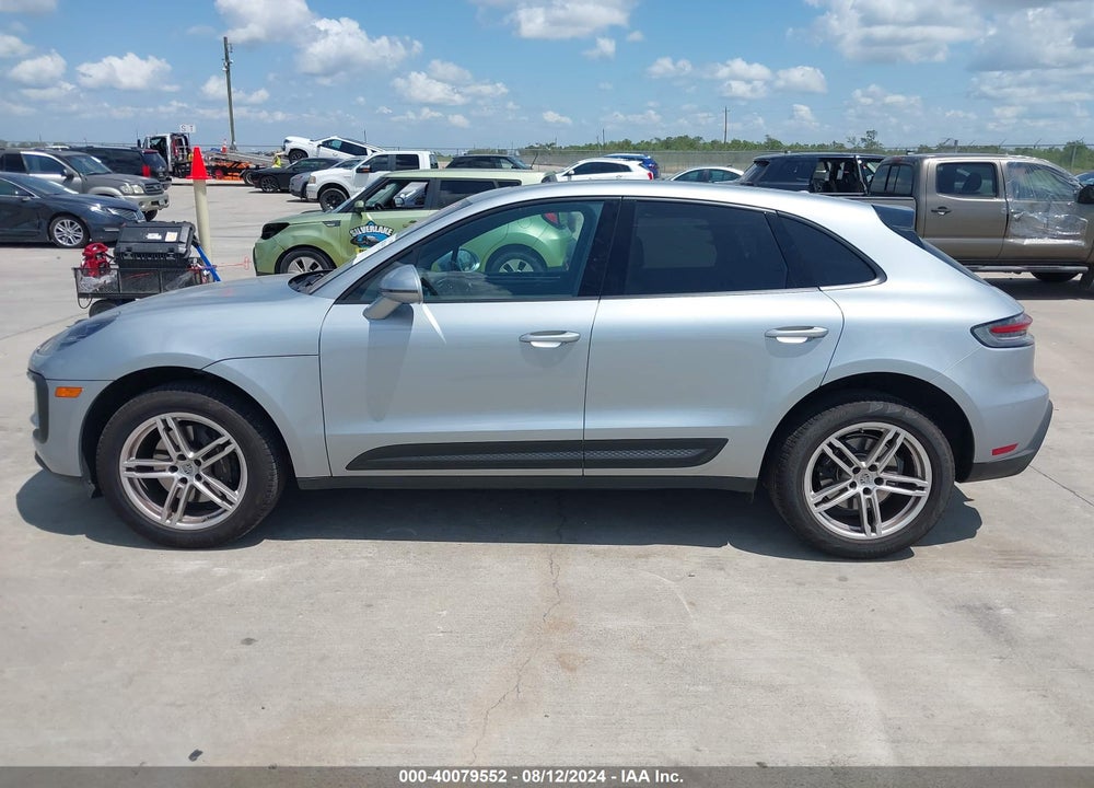 2022 PORSCHE MACAN VIN: WP1AA2A53NLB07376
