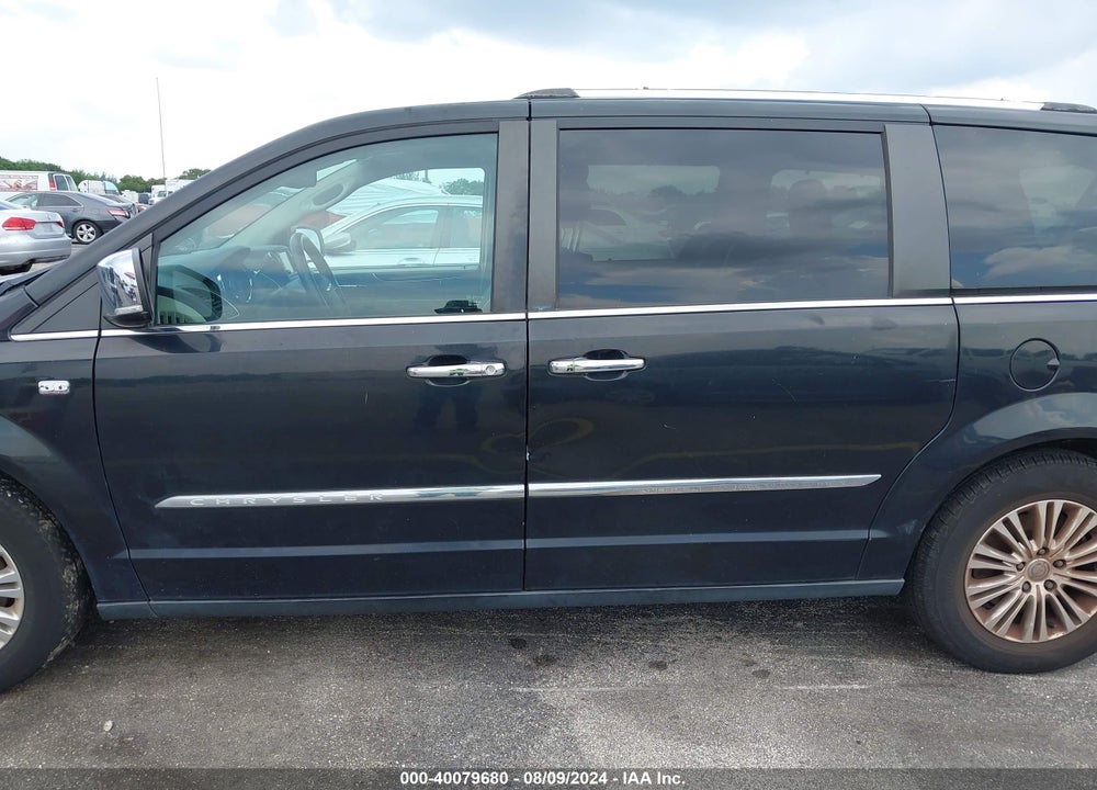 2014 CHRYSLER TOWN & COUNTRY TOURING-L 30TH ANNIVERSARY VIN: 2C4RC1CGXER192943