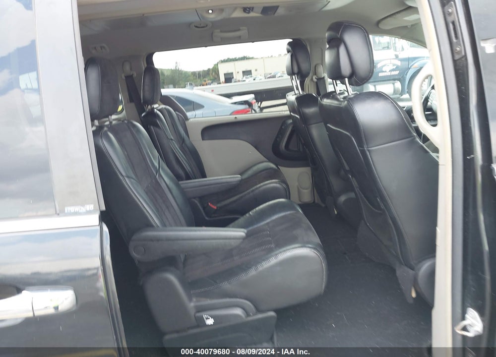 2014 CHRYSLER TOWN & COUNTRY TOURING-L 30TH ANNIVERSARY VIN: 2C4RC1CGXER192943