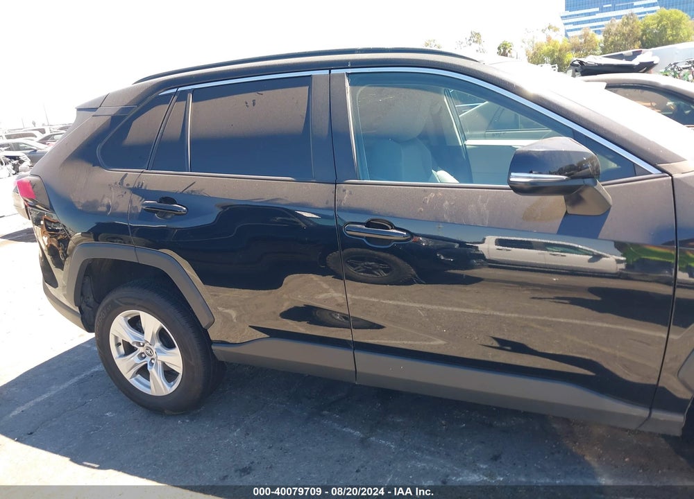 2020 TOYOTA RAV4 XLE VIN: 2T3W1RFV6LW093671