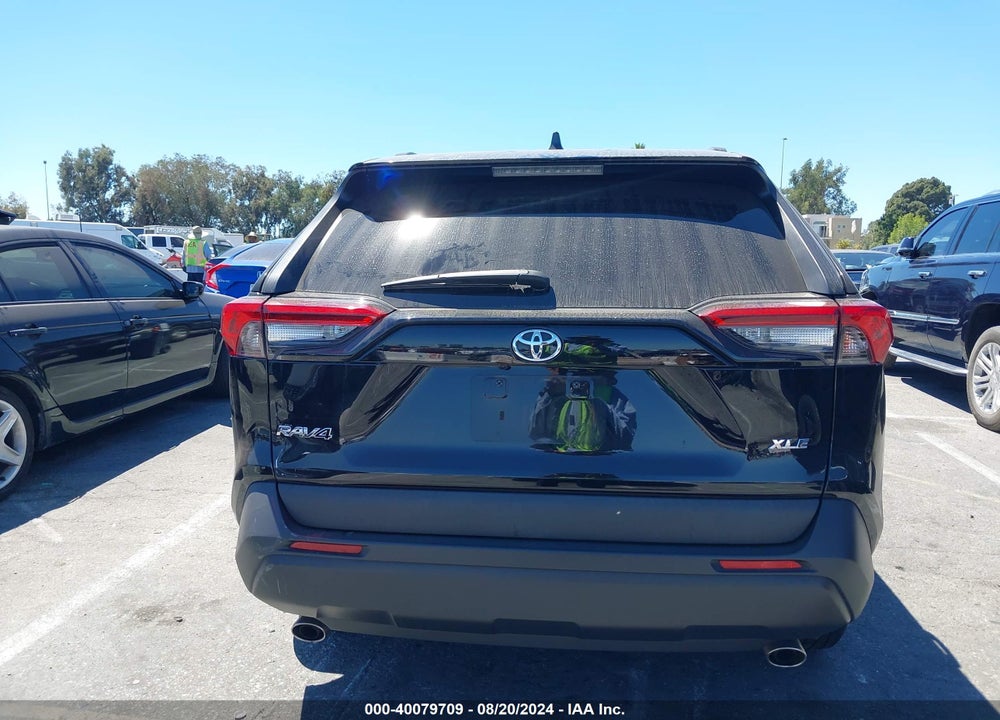 2020 TOYOTA RAV4 XLE VIN: 2T3W1RFV6LW093671