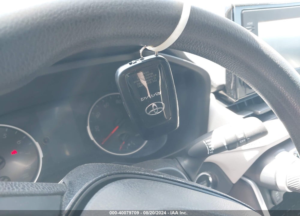 2020 TOYOTA RAV4 XLE VIN: 2T3W1RFV6LW093671