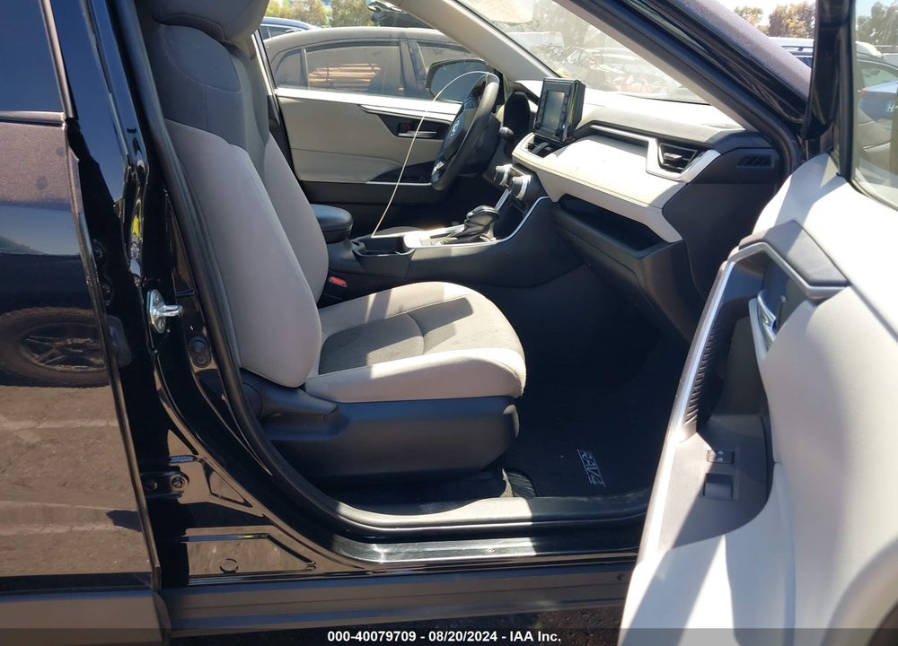 2020 TOYOTA RAV4 XLE VIN: 2T3W1RFV6LW093671
