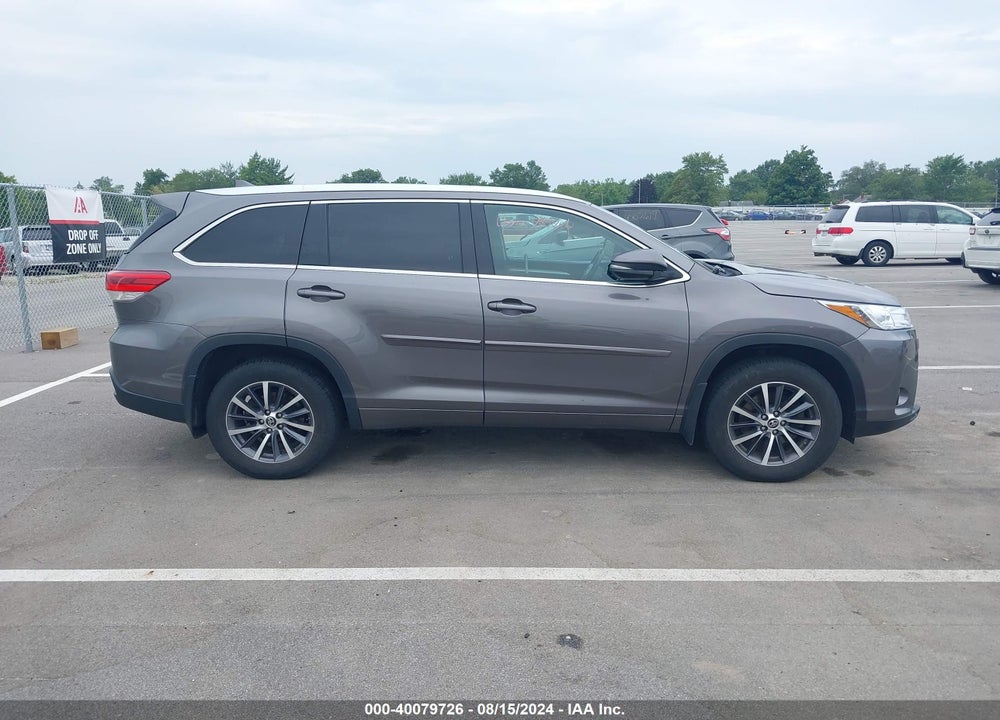 2018 TOYOTA HIGHLANDER XLE VIN: 5TDJZRFH7JS532310