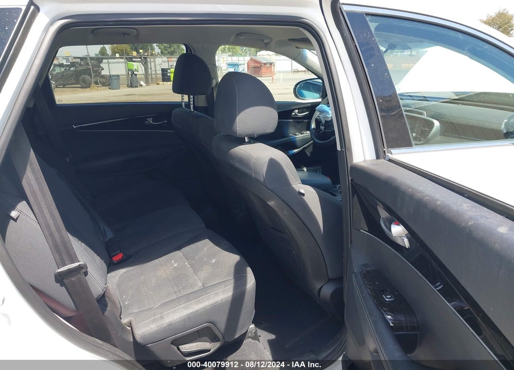 2019 KIA SORENTO 2.4L LX VIN: 5XYPG4A33KG513430