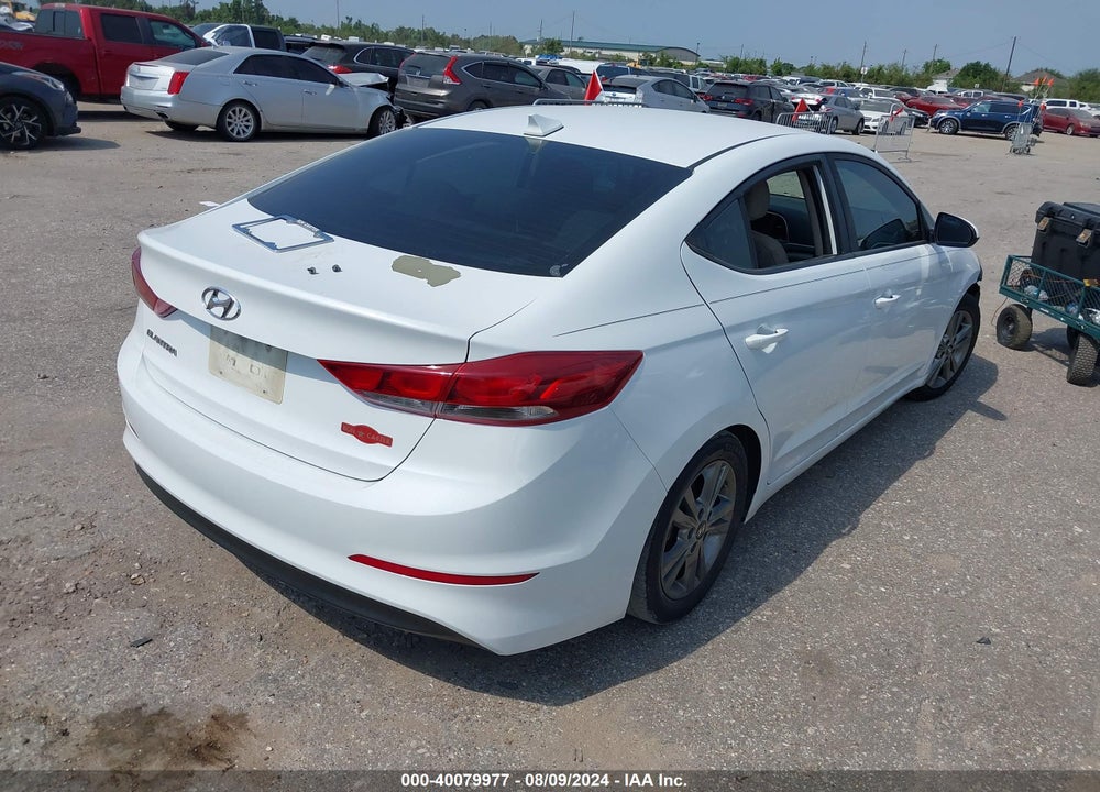 2018 HYUNDAI ELANTRA SEL VIN: 5NPD84LF3JH379288