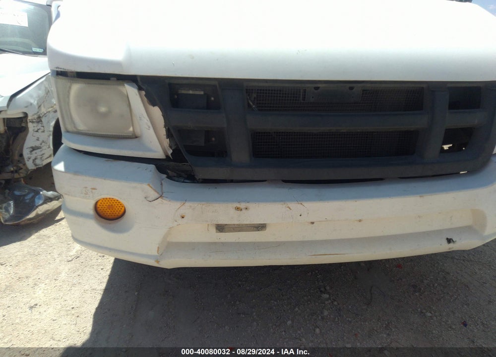 2013 ISUZU COMMERCIAL VAN VIN: JALB4T17XD7W01406