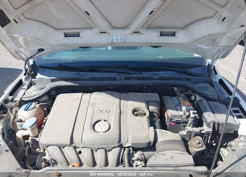 2011 VOLKSWAGEN JETTA 2.5L SE VIN: 3VWDX7AJXBM370608