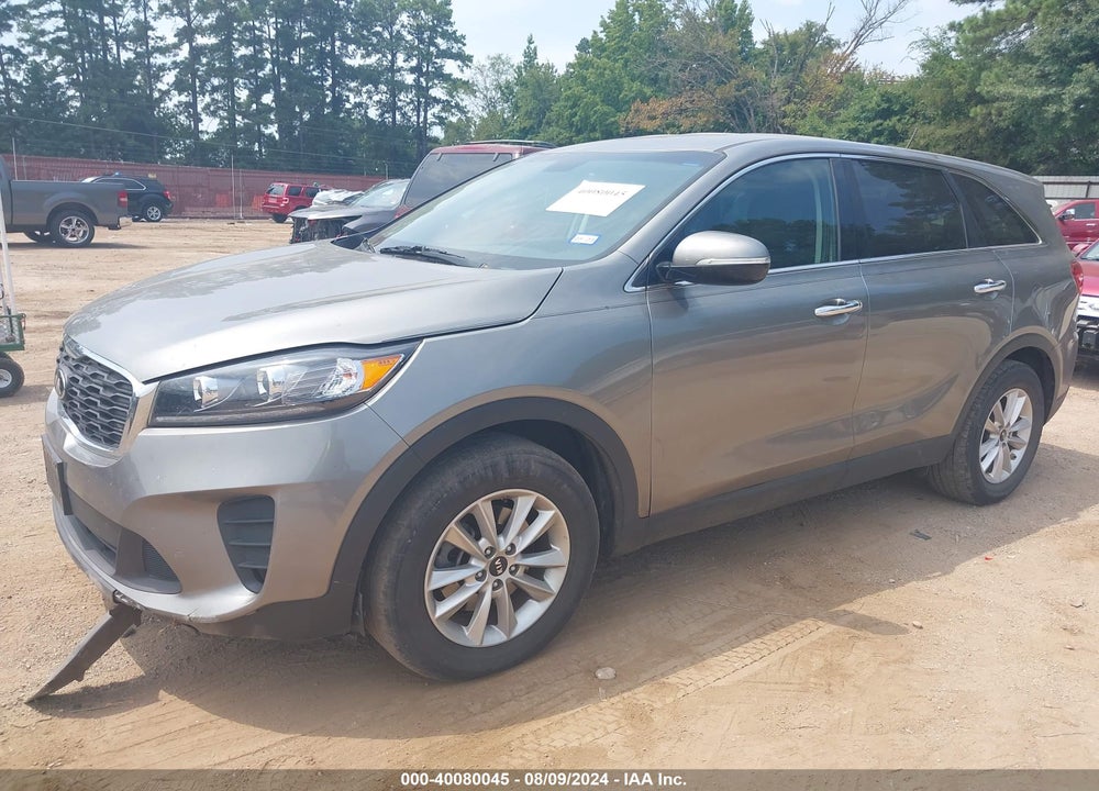 2019 KIA SORENTO 3.3L LX VIN: 5XYPG4A53KG492211