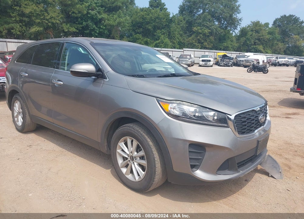 2019 KIA SORENTO 3.3L LX VIN: 5XYPG4A53KG492211