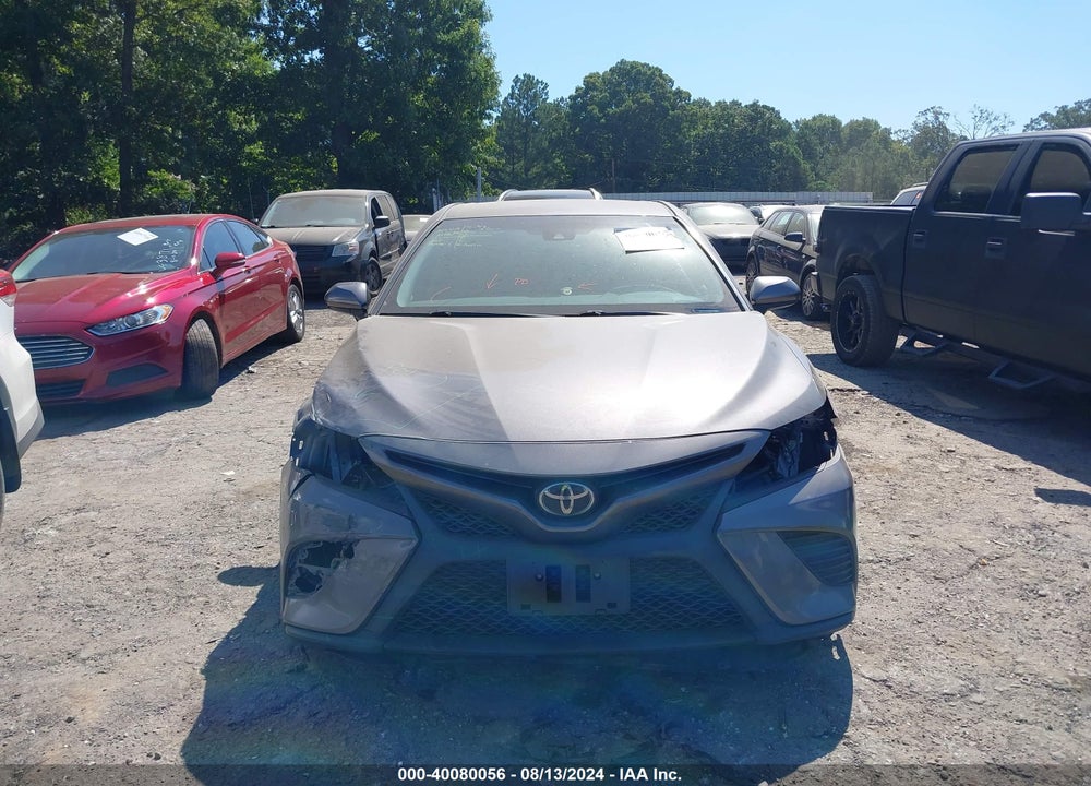2018 TOYOTA CAMRY SE VIN: 4T1B11HK5JU606627