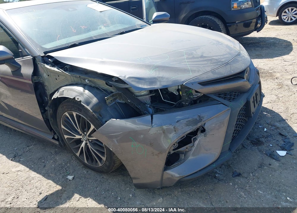 2018 TOYOTA CAMRY SE VIN: 4T1B11HK5JU606627