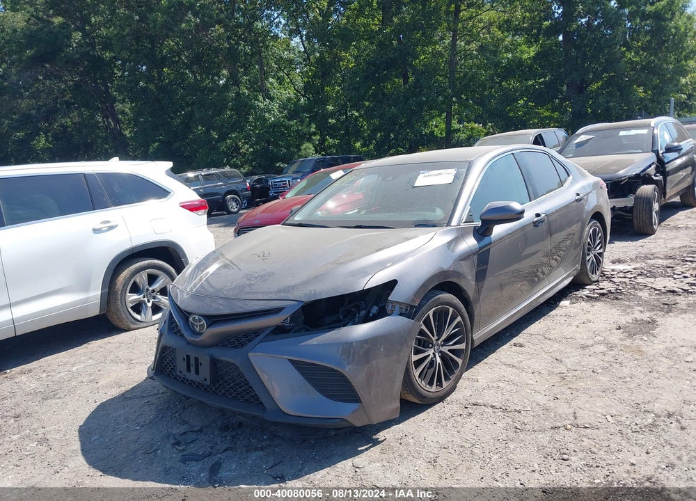 2018 TOYOTA CAMRY SE VIN: 4T1B11HK5JU606627