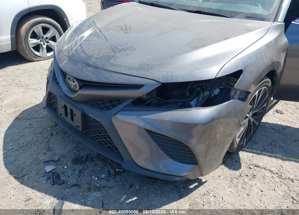 2018 TOYOTA CAMRY SE VIN: 4T1B11HK5JU606627